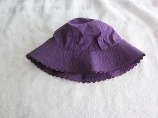 Sommerhat / bøllehat, lilla, str. 80