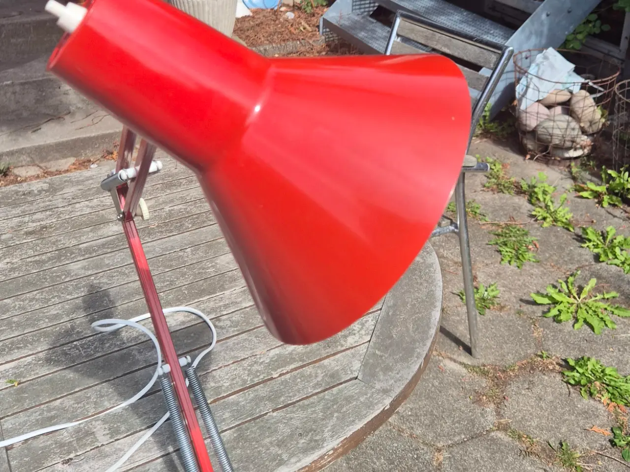 Billede 3 - Velholdt rød arkitektlampe i klassisk dansk design