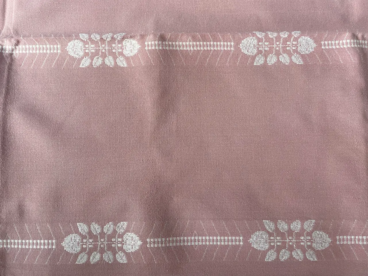 Billede 2 - Dug 120x154 gl.rosa bomuld. 