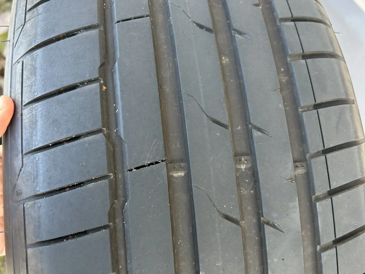 Billede 4 - 4 stk 235/50-20” sommerdæk