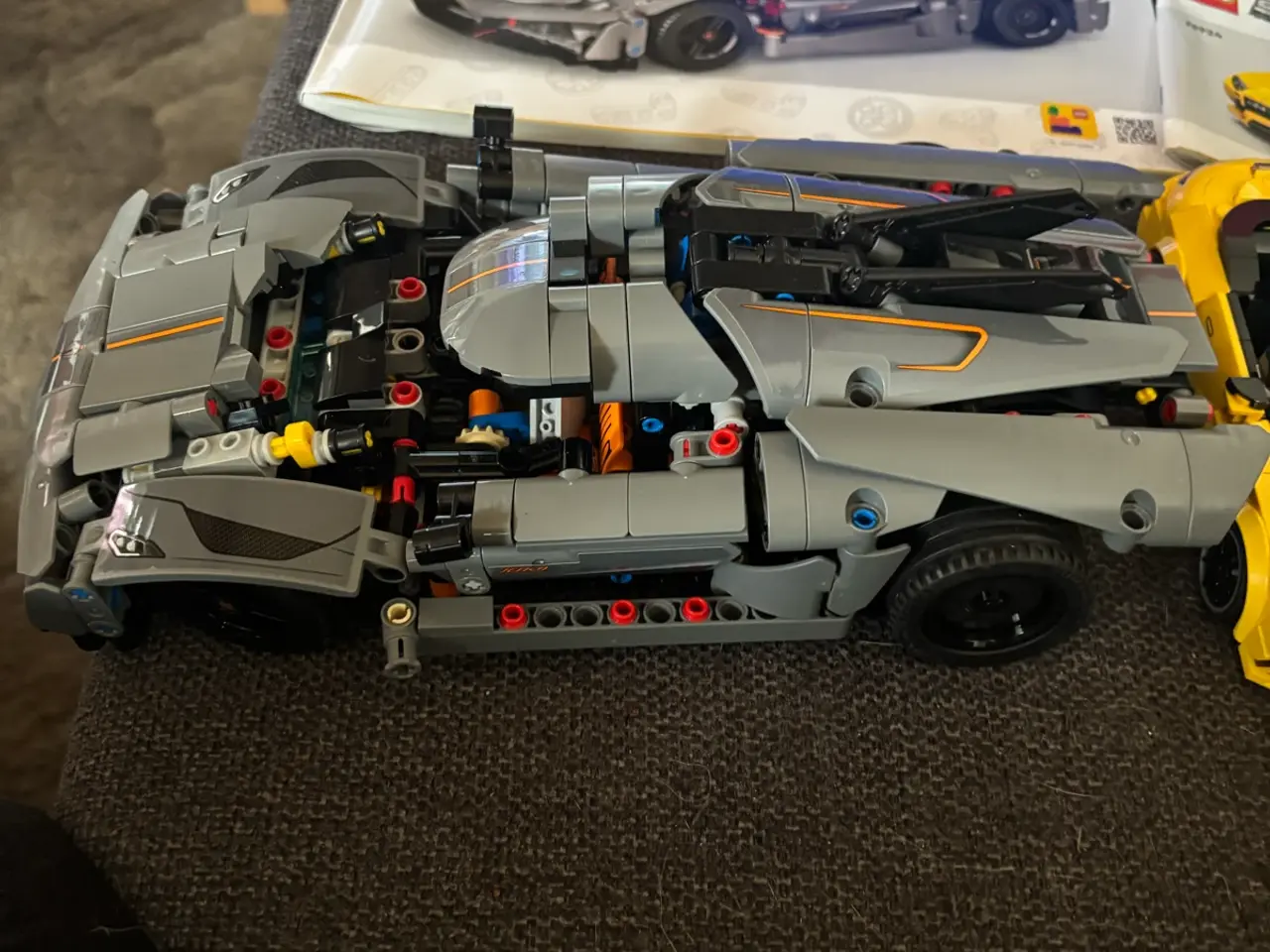 Billede 6 - Lego technic 42173 og speed champions 46924 sælges