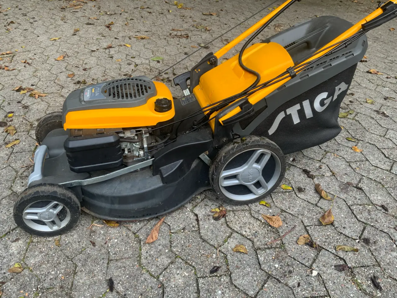 Billede 1 - Stiga rotorklipper med elstart og opsamler