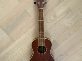 Ukulele, Everdeen