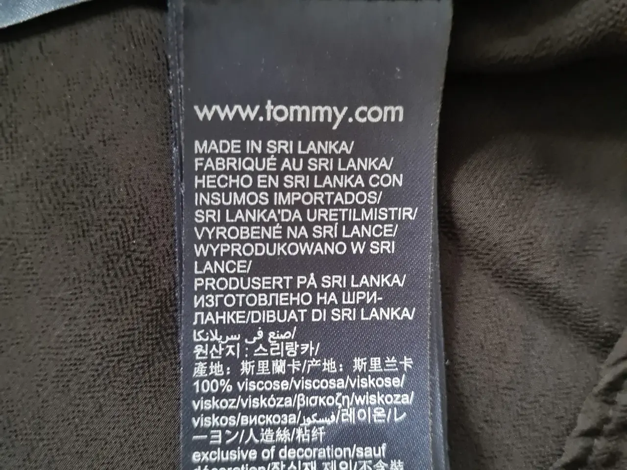 Billede 4 - Tommy Hilfiger skjorte, sort – str. 38
