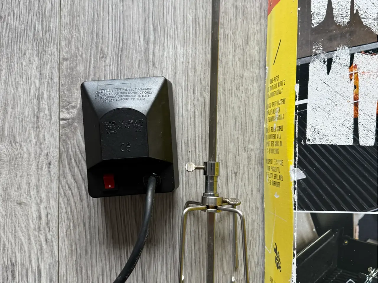 Billede 4 - Motor & spyd til Char-Broil rotisserie.