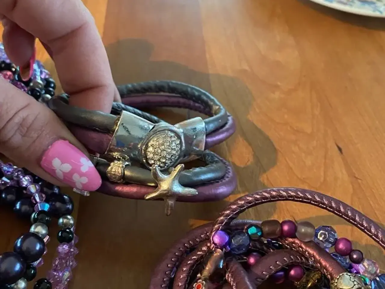 Billede 2 - Flotte armbånd