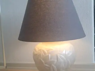 Bord lampe sælges
