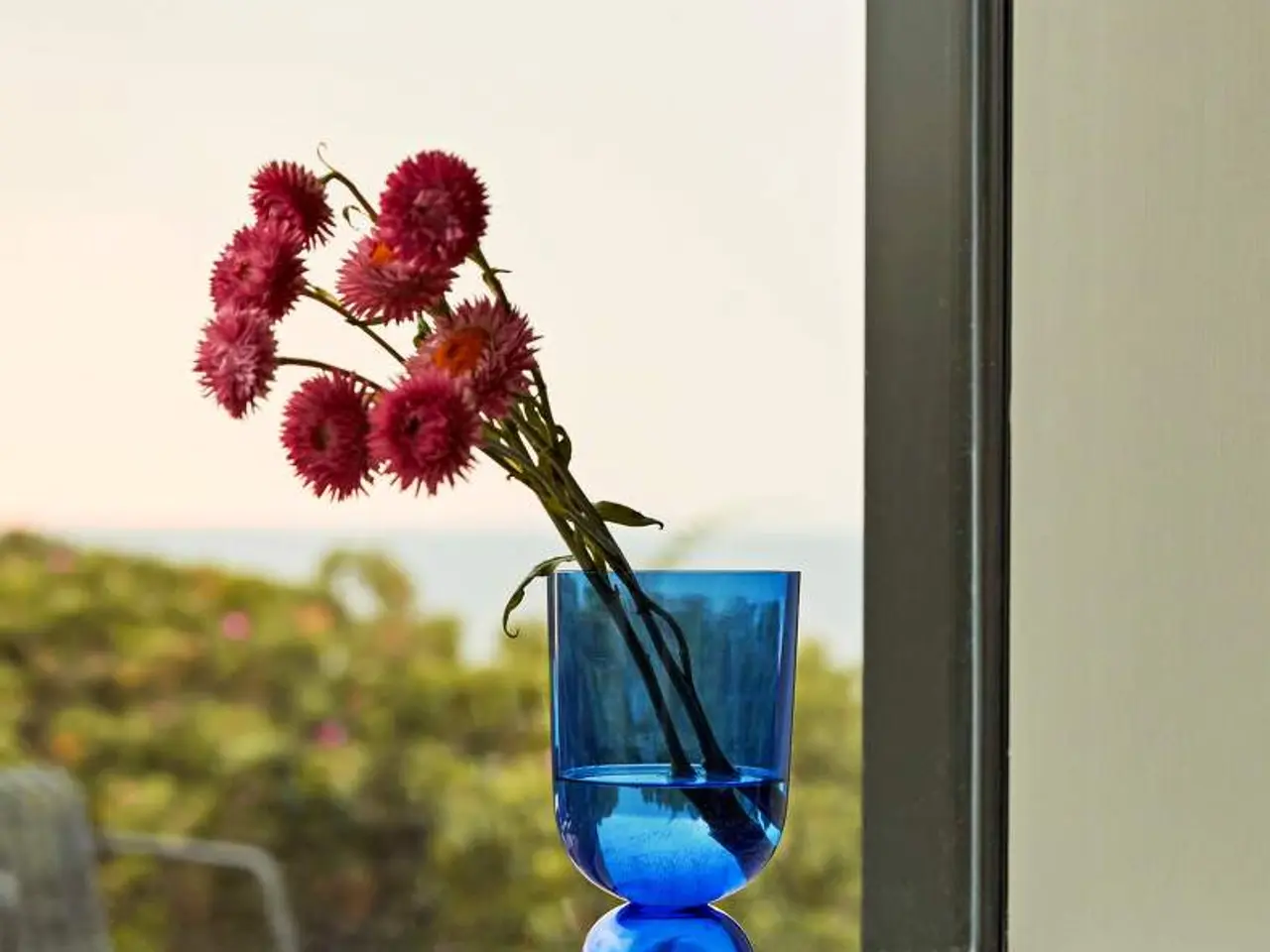 Billede 1 - HAY bottoms up vase, electric blue