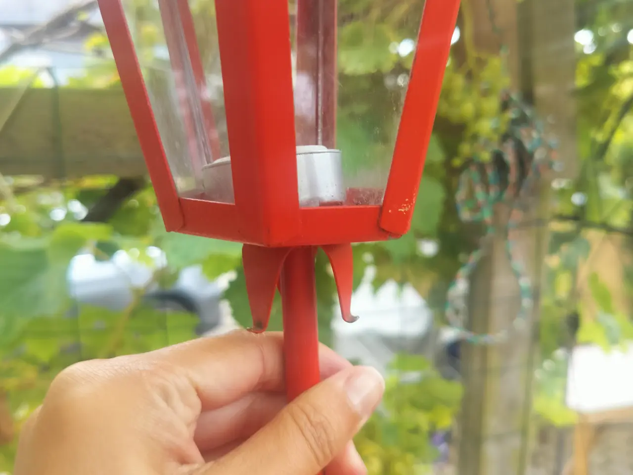 Billede 2 - Rød Gdr lampe med smuk patina