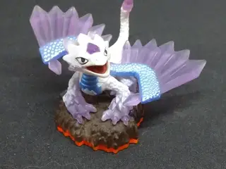 Skylanders Giants Flashwing