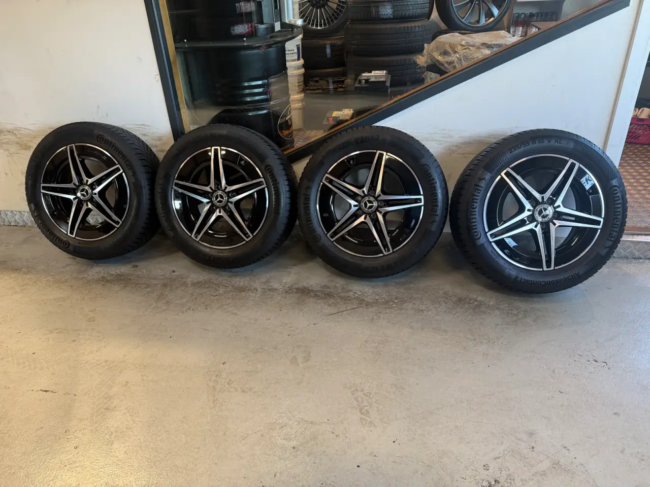 Billede 1 - Originale 18” Mercedes fælge med Continental helår