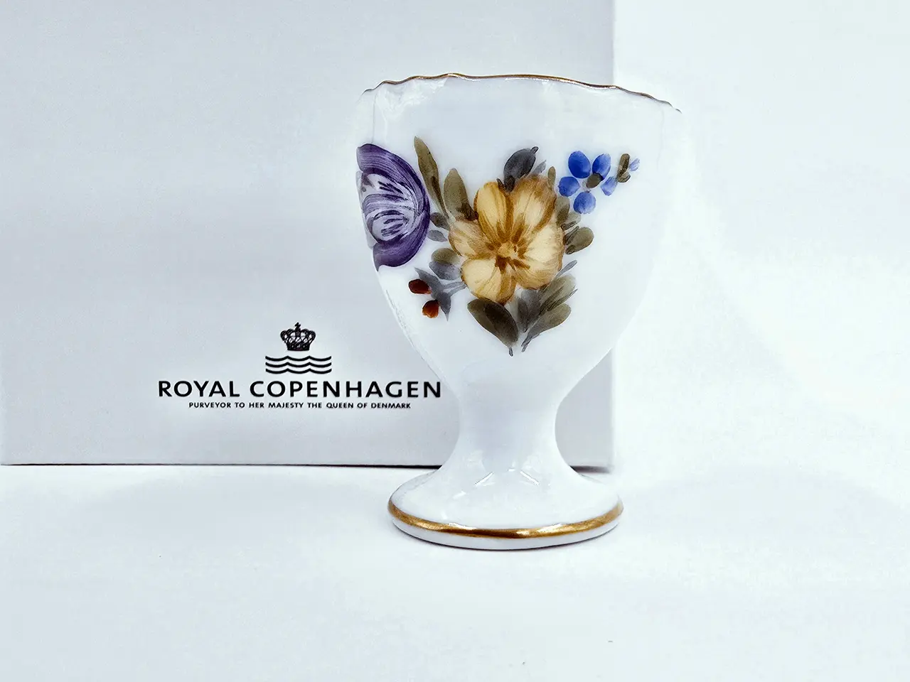 Billede 1 - Royal Copenhagen Saksisk Blomst Æggebægere nr. 493-1568. sortering 2