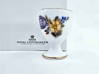 Royal Copenhagen Saksisk Blomst Æggebægere nr. 493-1568. sortering 2