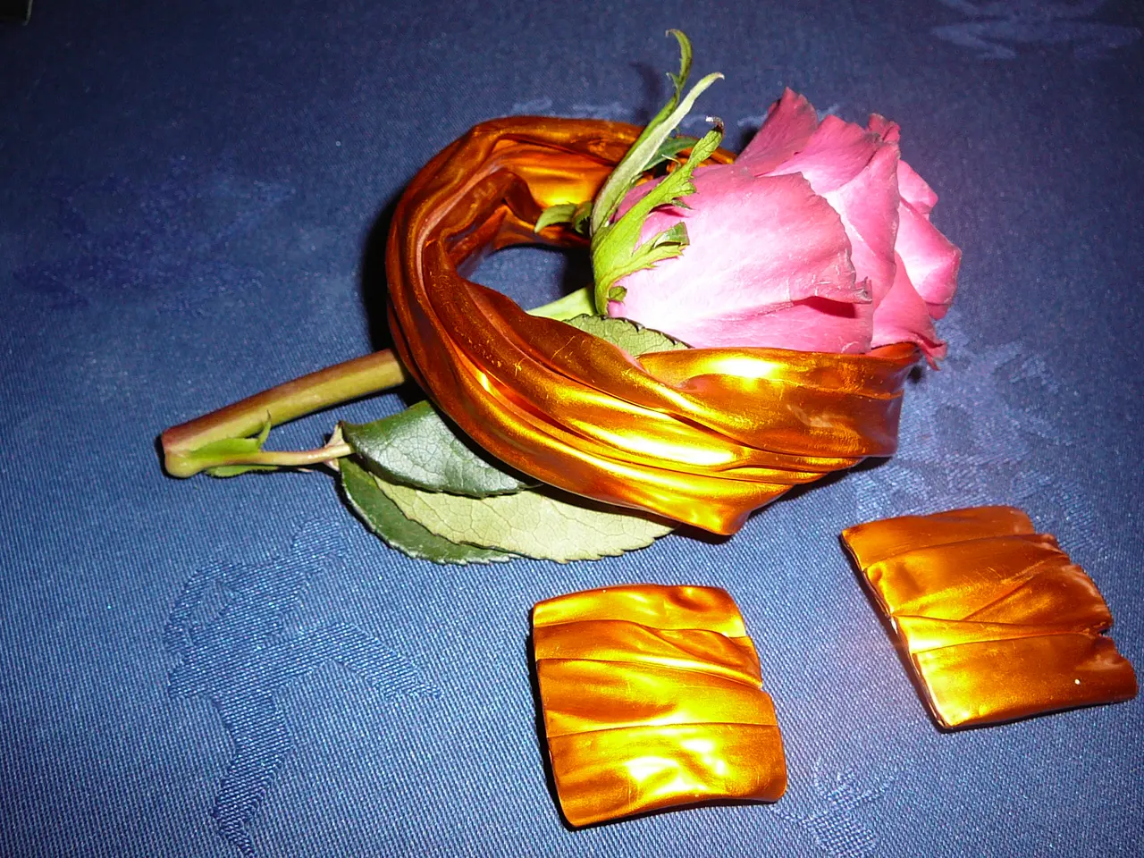 Billede 2 - Armring og øreclips, Designet af Gail Spence