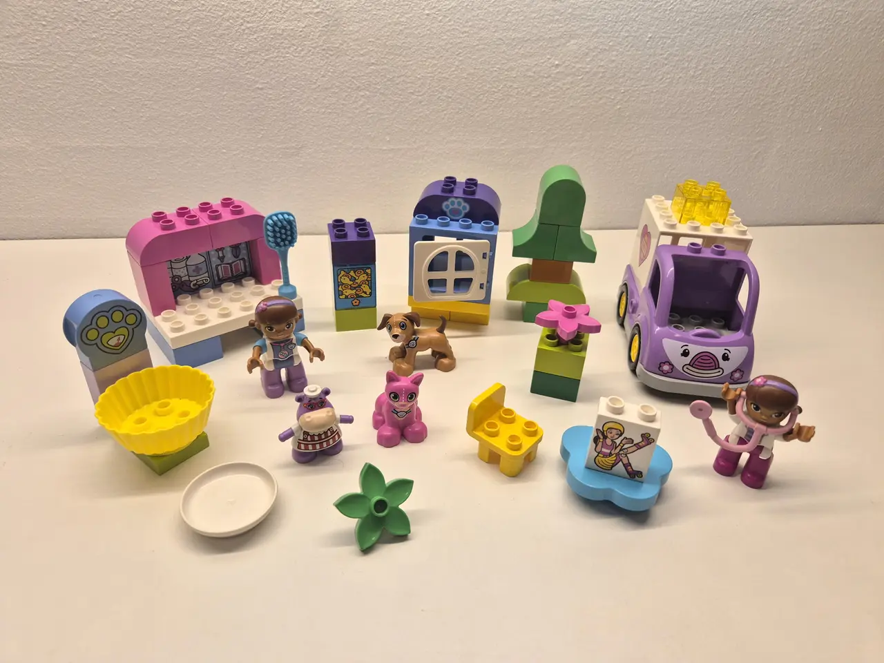 Billede 1 - Duplo Doc Mcstuffins NR10828 og NR10605, Pet Vet C