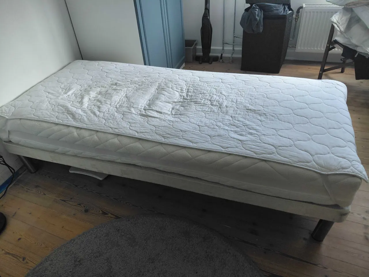 Billede 3 - Seng 90x200 sælges meget billigt