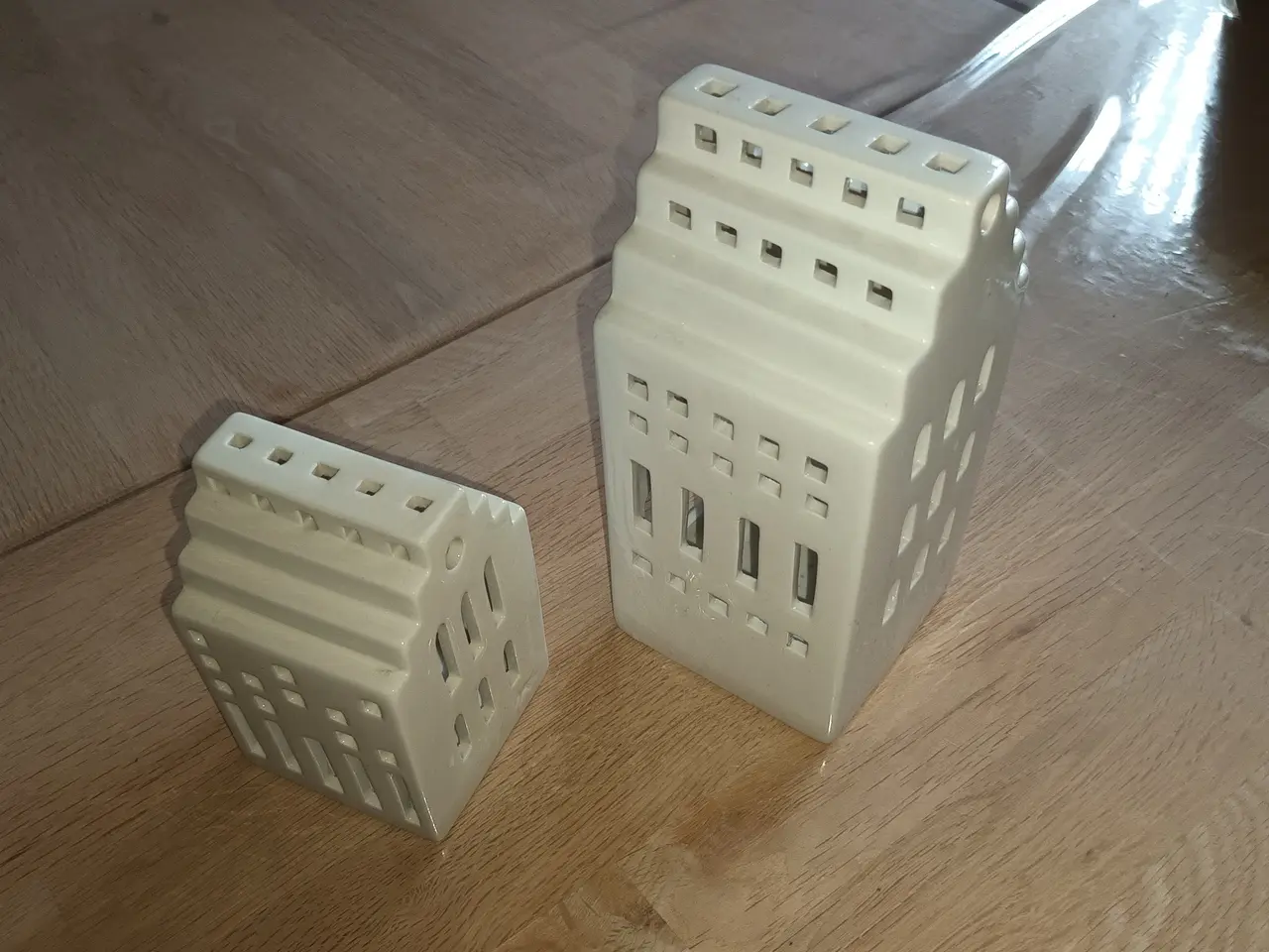 Billede 1 - Kähler huse 2 stk