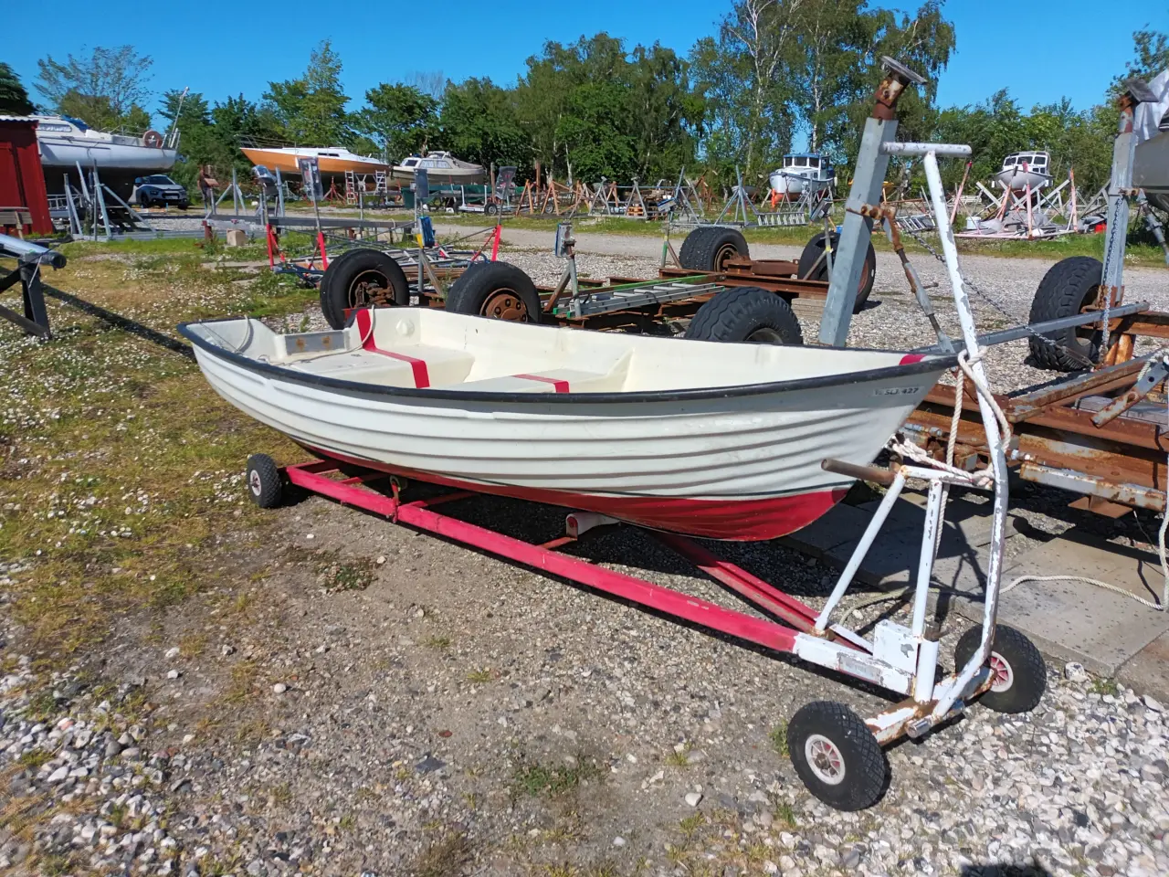 Billede 1 - Jolle 12 Fod 4 pers.10 HK motor