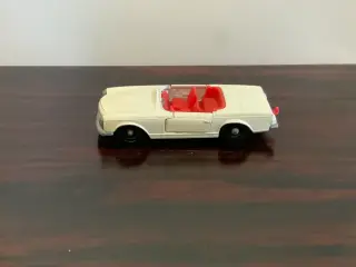 Matchbox No. 27 Mercedes 230 SL