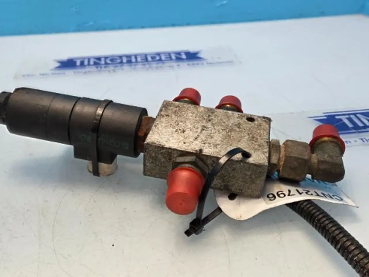 Billede 11 - Massey Ferguson 7274 Trykventil 45110095