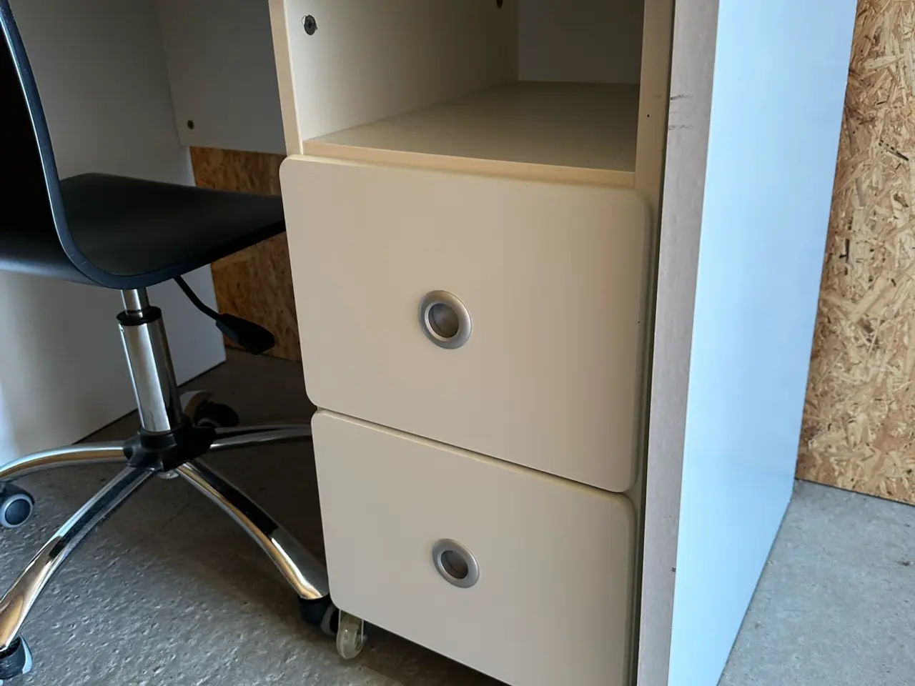 Billede 2 - Skrivebord med skuffedarium