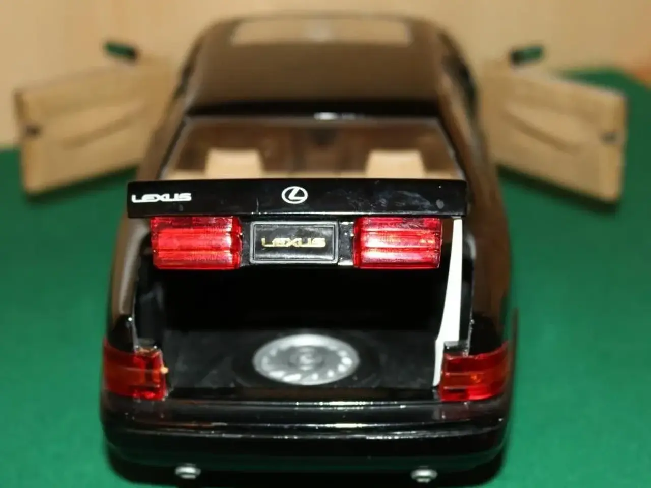 Billede 5 - LEXUS LS 400 1/18