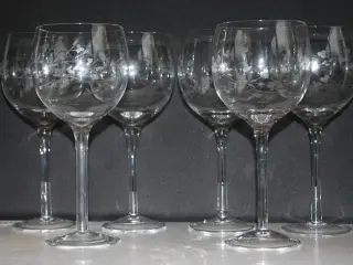 6 rødvinsglas med slebet dekoration