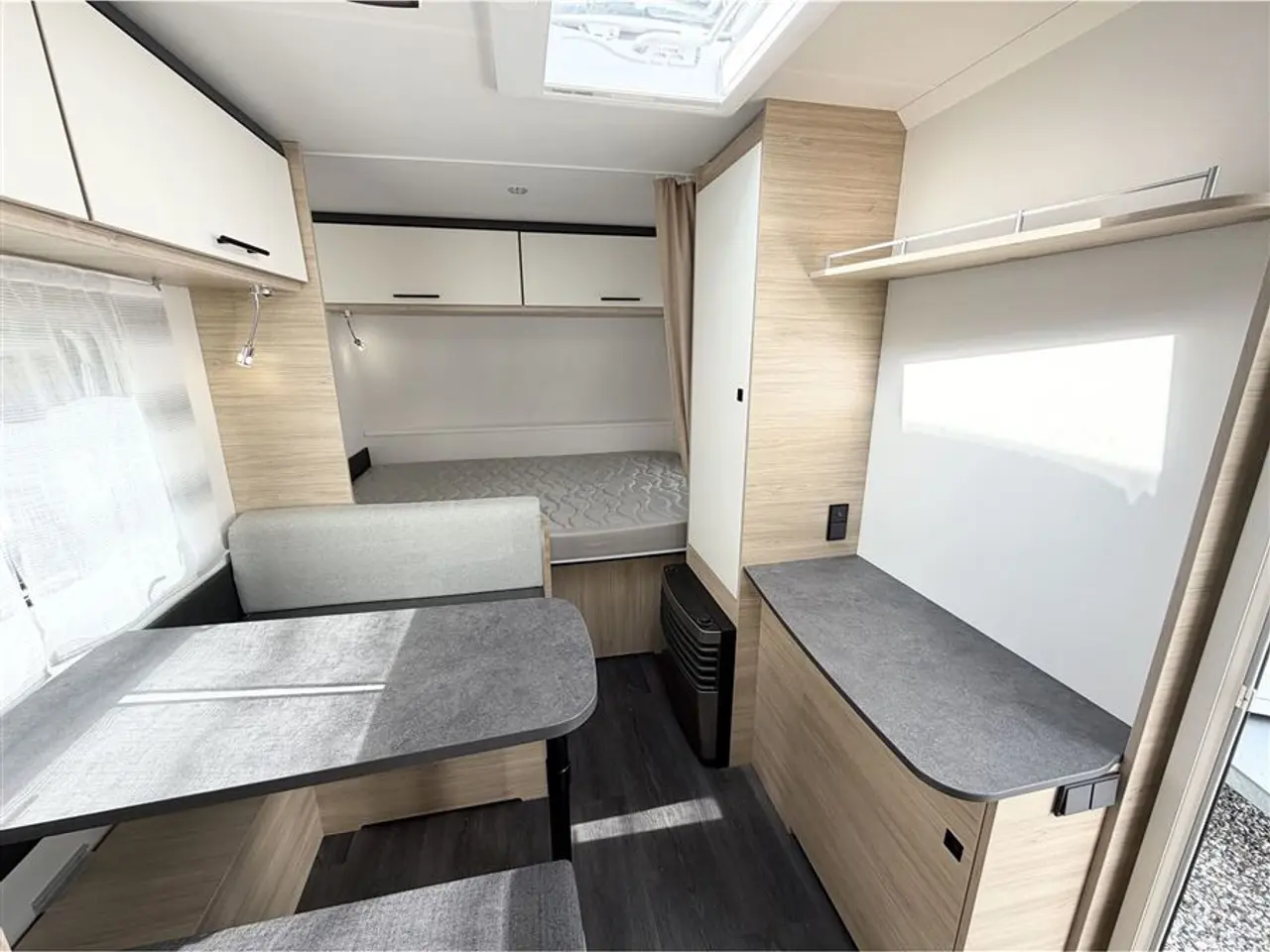 Billede 8 - 2024 - Caravelair ALBA 400 Dobbeltseng-Mover-Telt-Gulvtemp.
