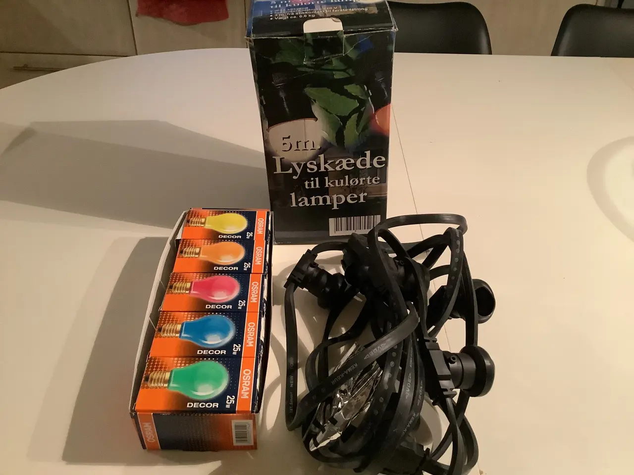 Billede 2 - Lyskæde til kulørte pærer