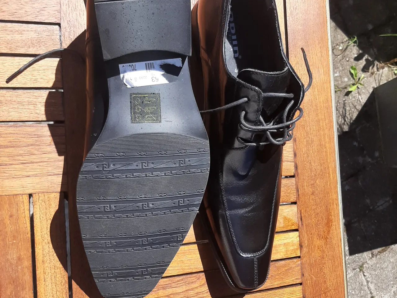 Billede 4 - Odiin Classic design elegant sort sko i læder 44.