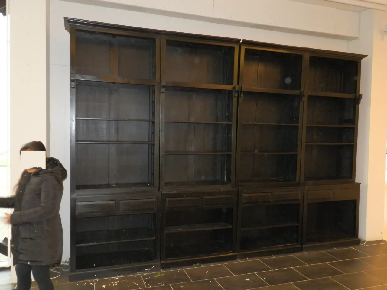 Billede 7 - Tre kæmpe store reoler i mørkt hårdtræ