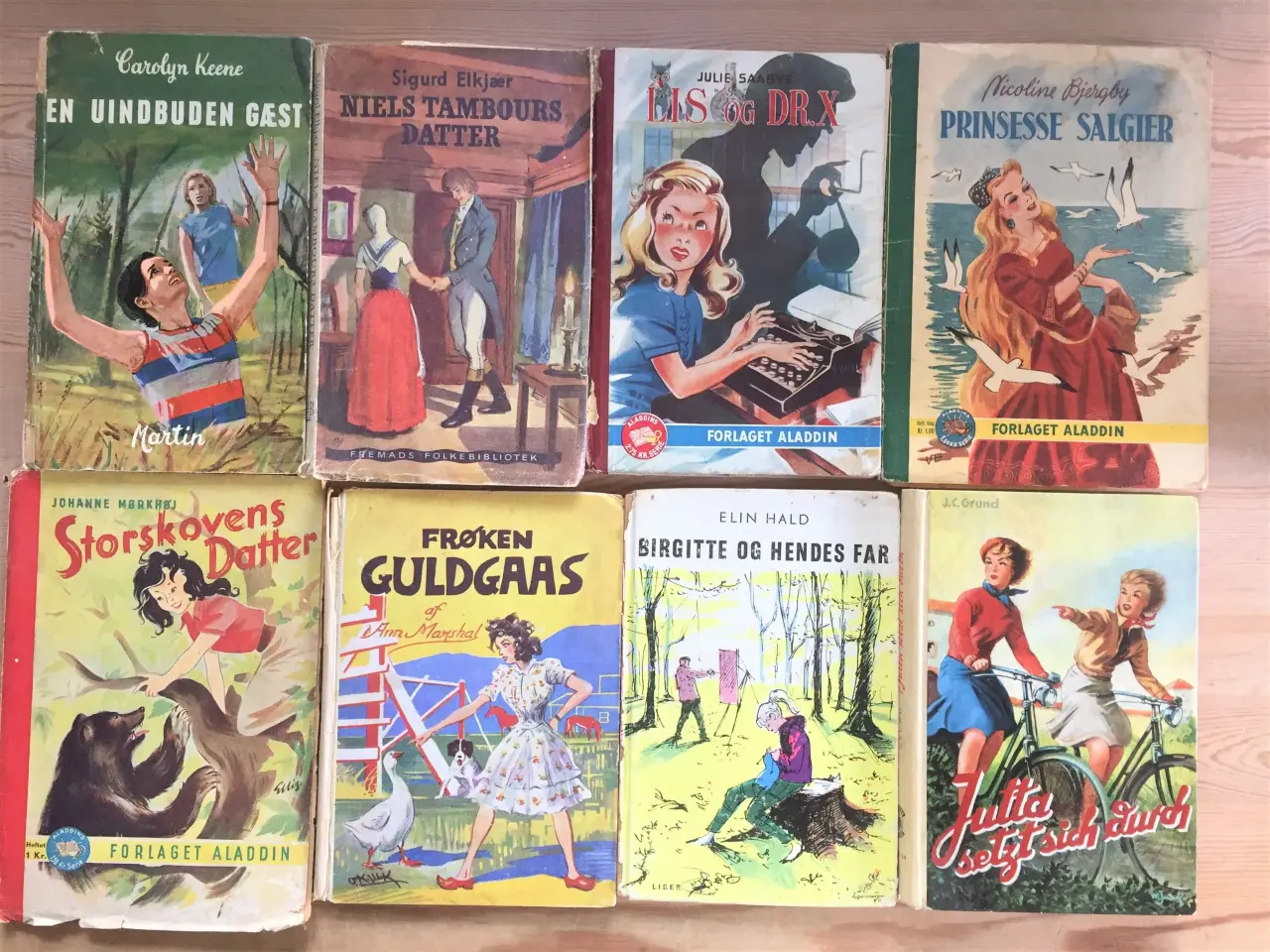 Billede 1 - 8 gamle pige ungdomsbøger