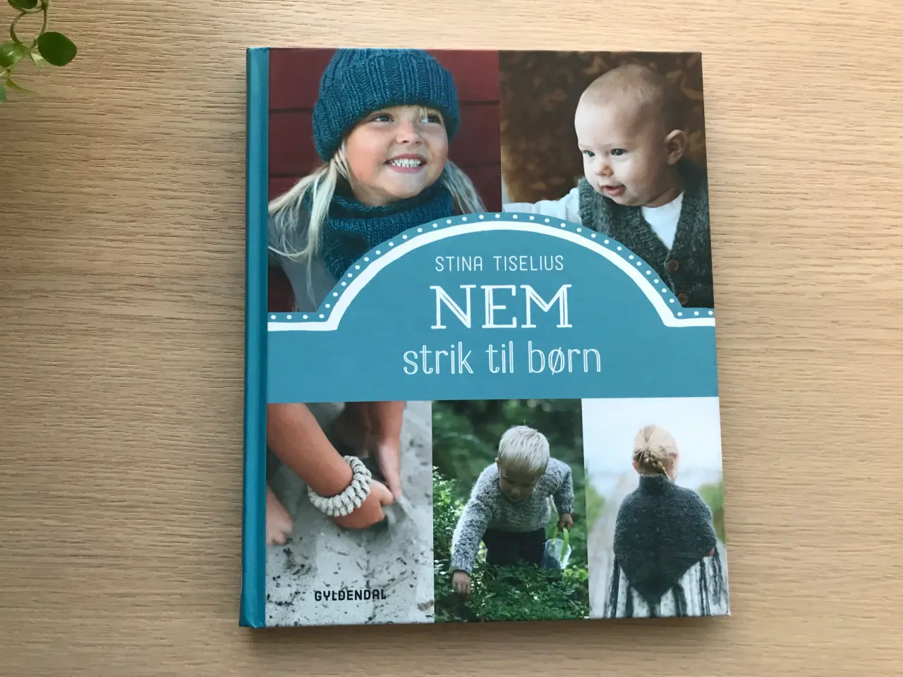 Billede 1 - NEM strik til børn af Stina Tiselius