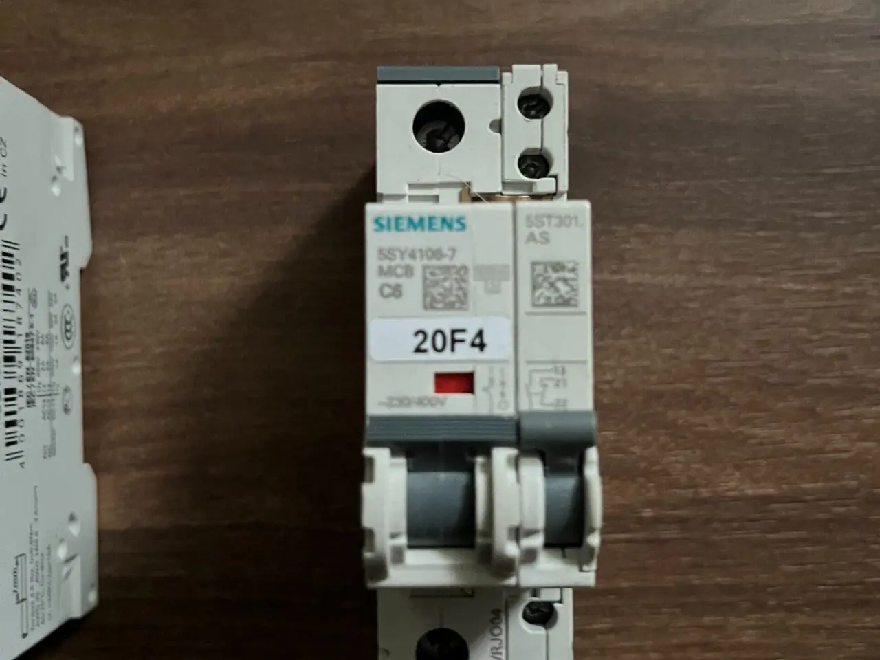 Billede 8 - 2x Siemens MCB automatsikring & Auxiliary Switches