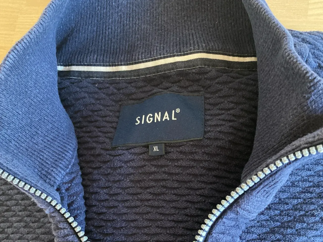 Billede 2 - Mørkeblå herre cardigan str XL