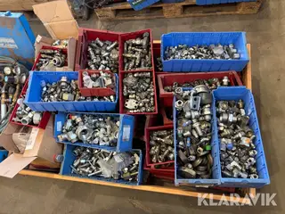 Assorterede hydraulik fittings - cirka 30 kasser