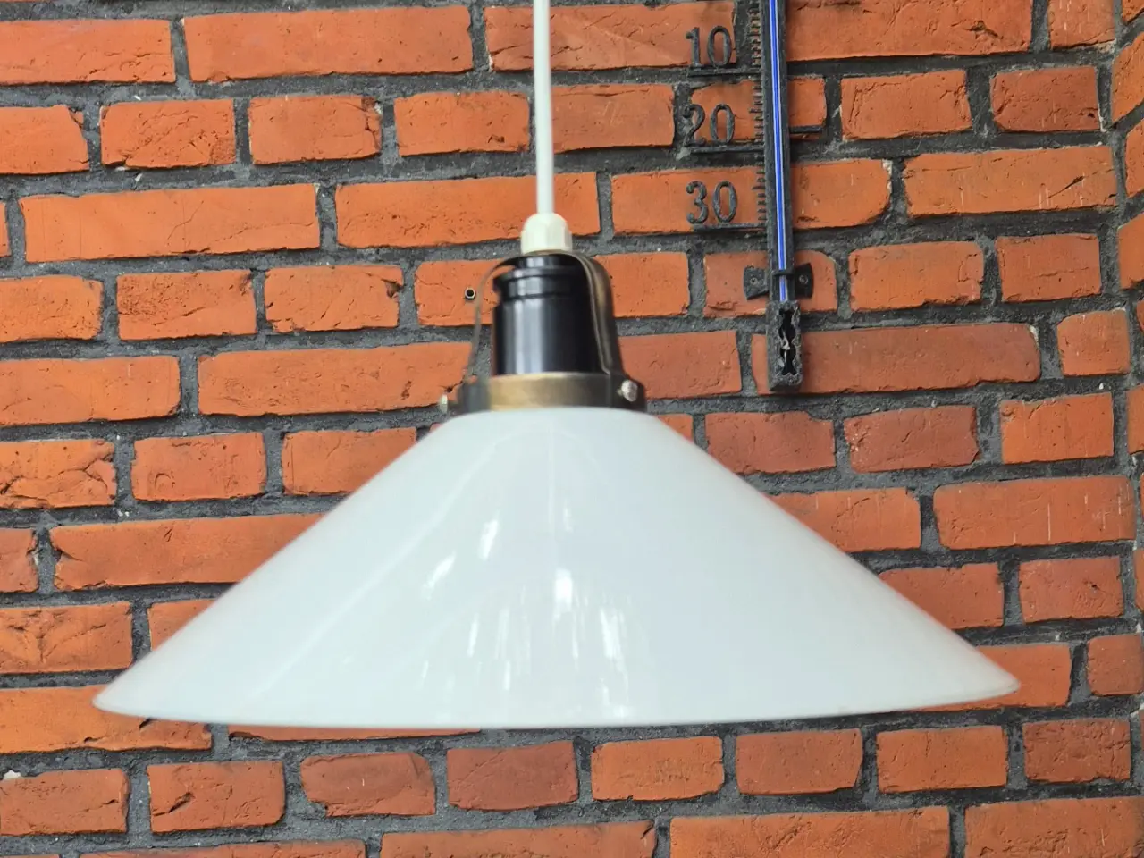 Billede 1 - Smuk skomagerpendel i hvidt glas