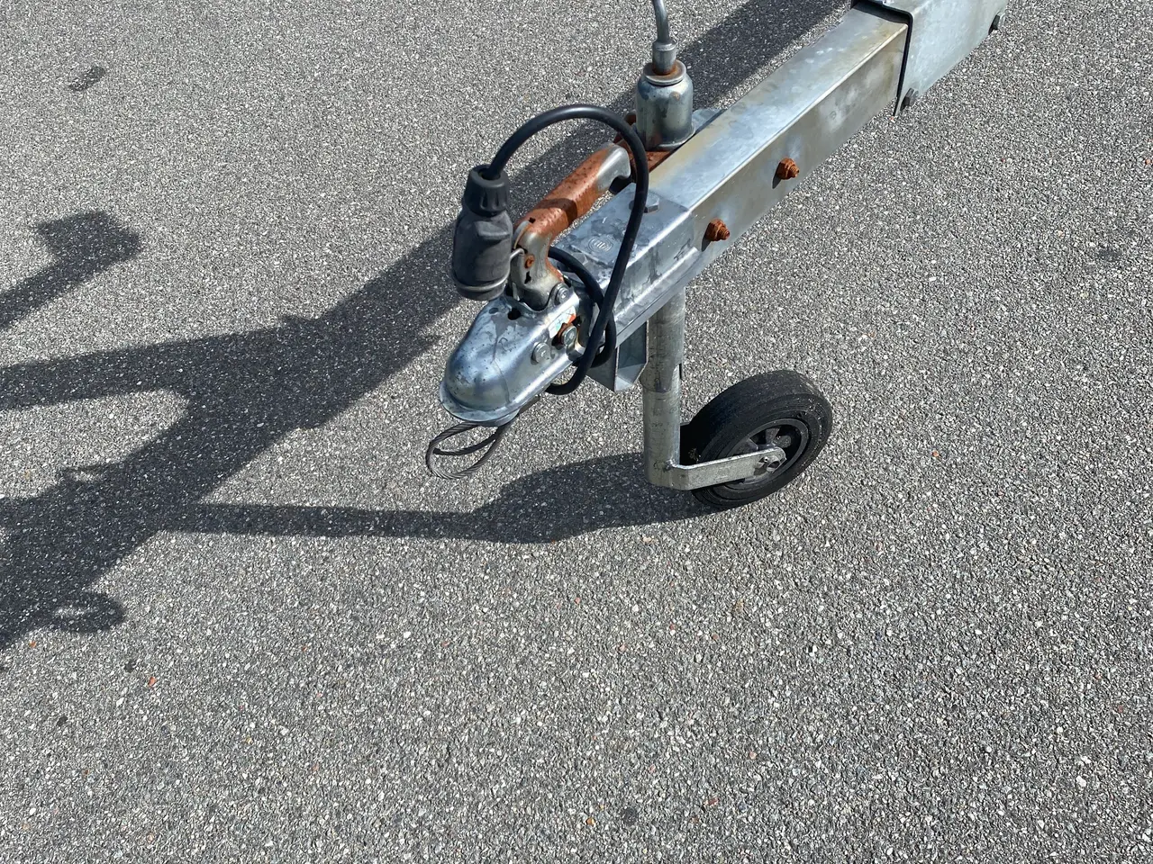 Billede 2 - Bådtrailer 750 kg med papirer.