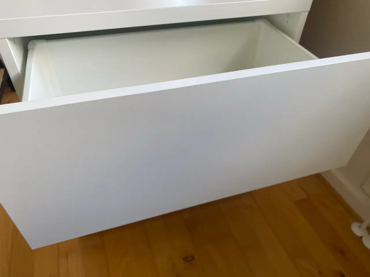 Billede 4 - 2 lave Ikea bestå skuffer