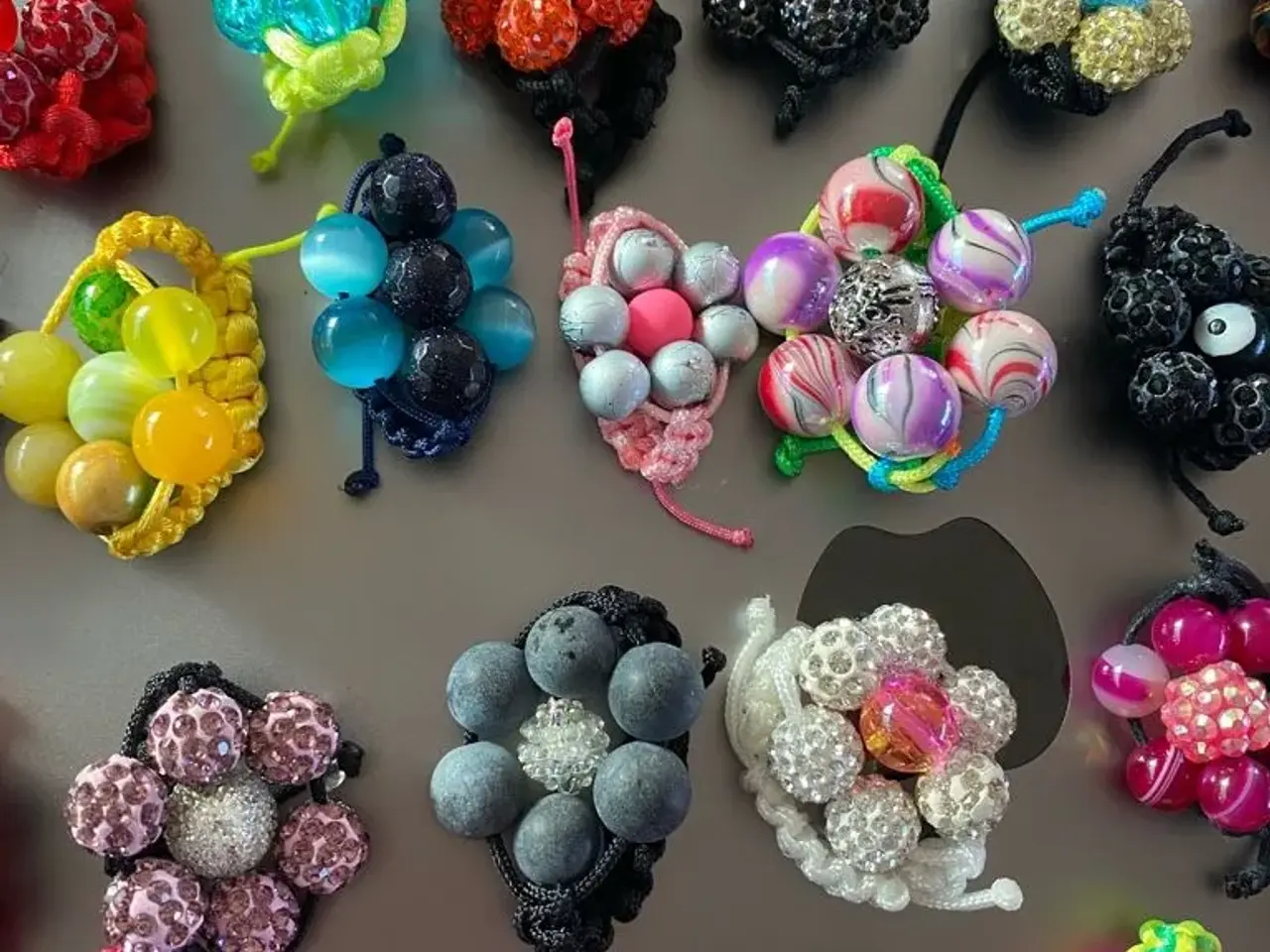 Billede 10 - Knyttede blomster ringe