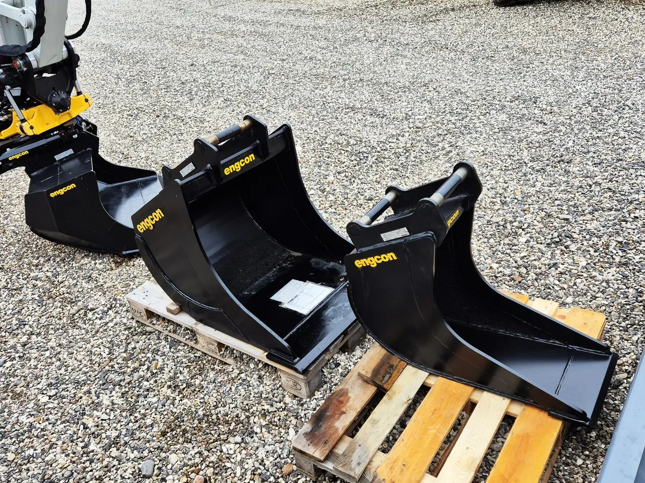 Billede 10 - Takeuchi TB290-2 / Fabriksny / Engcon med gribeklo / MIG2 / Engcon skovlsæt