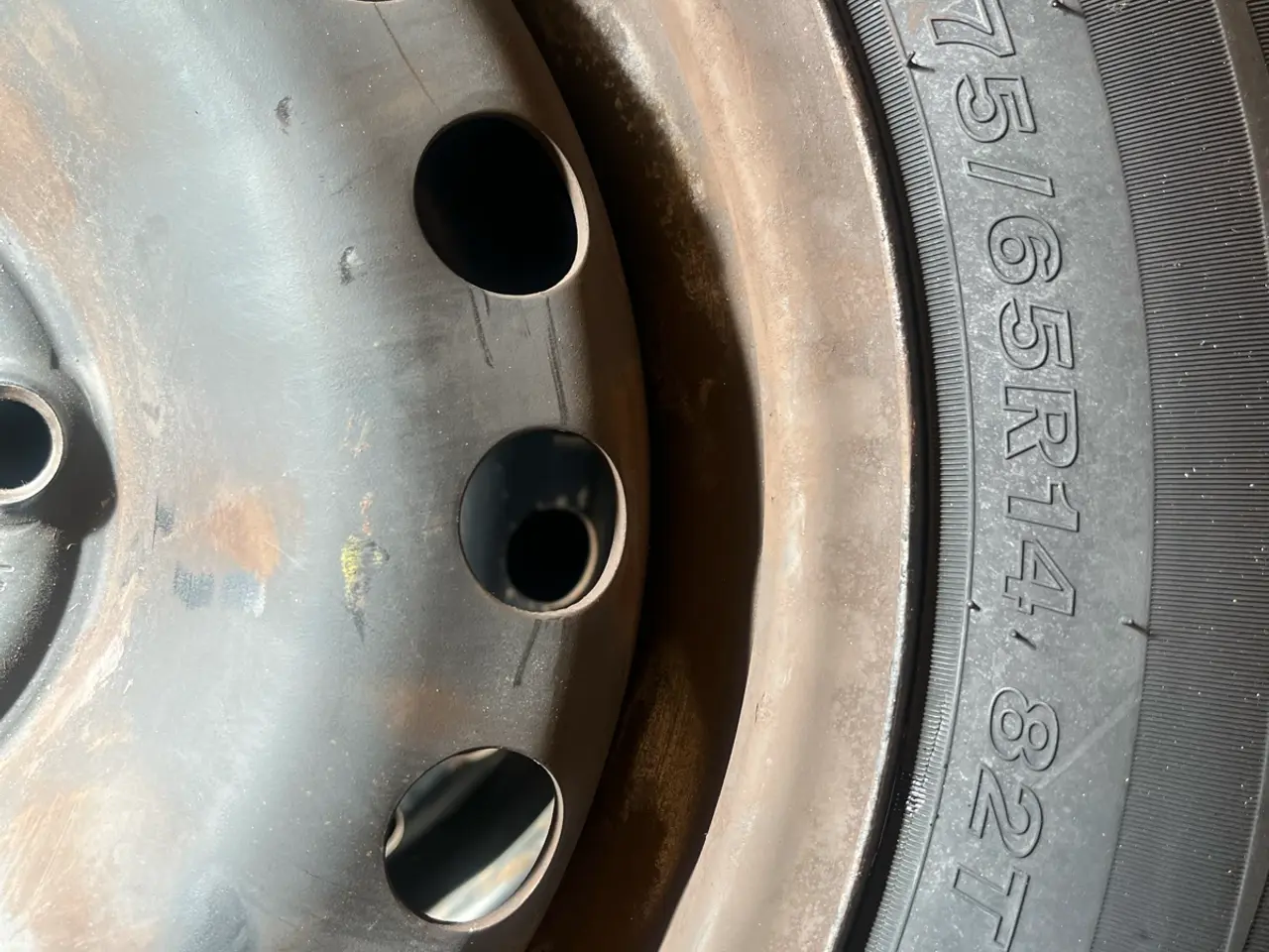 Billede 4 - Nye helårsdæk 175-65-14 VW Up.