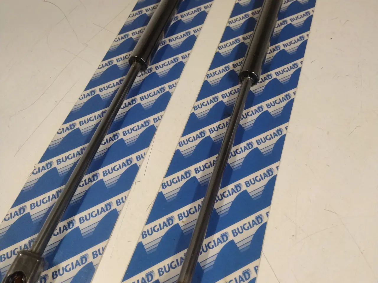 Billede 1 - 2 x Bagklapdæmper til Opel Astra H Hatchback
