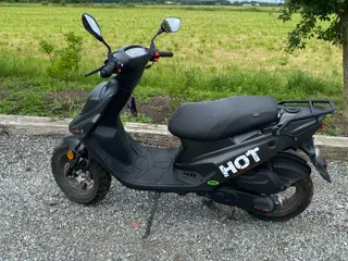 PGO Hot 50 Kørt få kilometer!