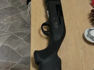 Hatsan Escort Magnum 12/76 Halvautomatisk 