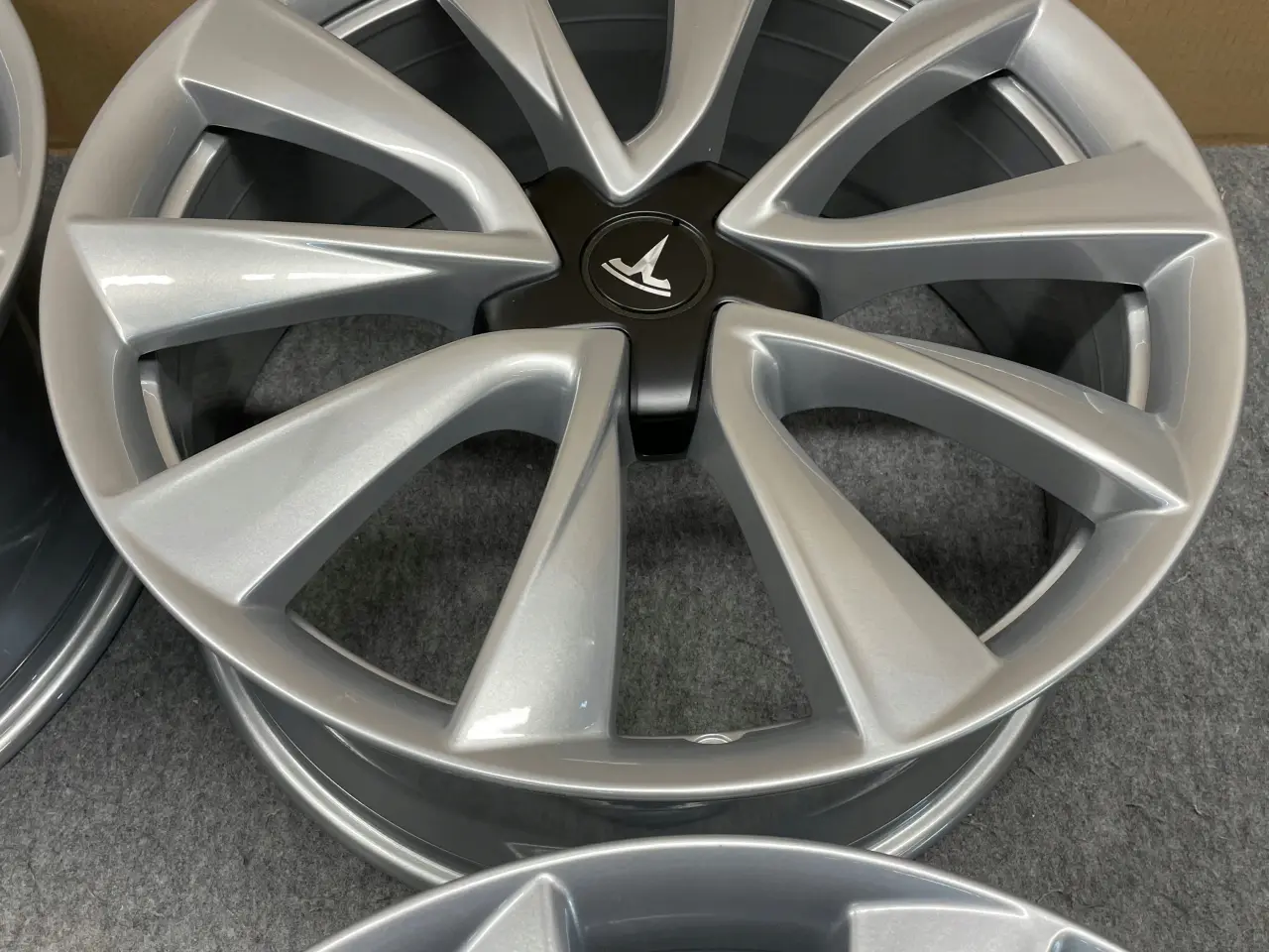 Billede 3 - ALUFÆLGE TESLA MODEL 3 PERFORMANCE 20"