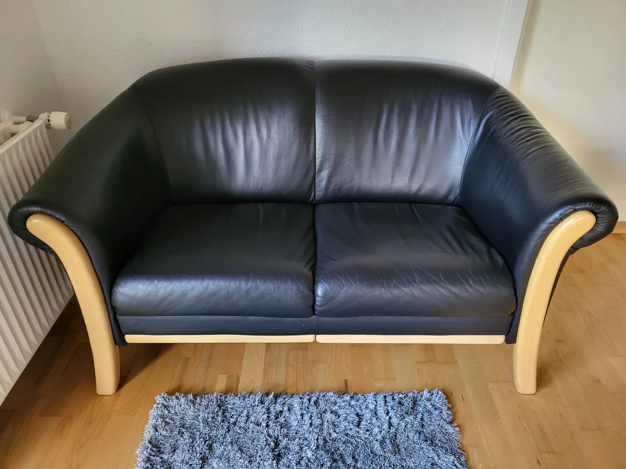 Billede 1 - Pæn sort lædersofa, 