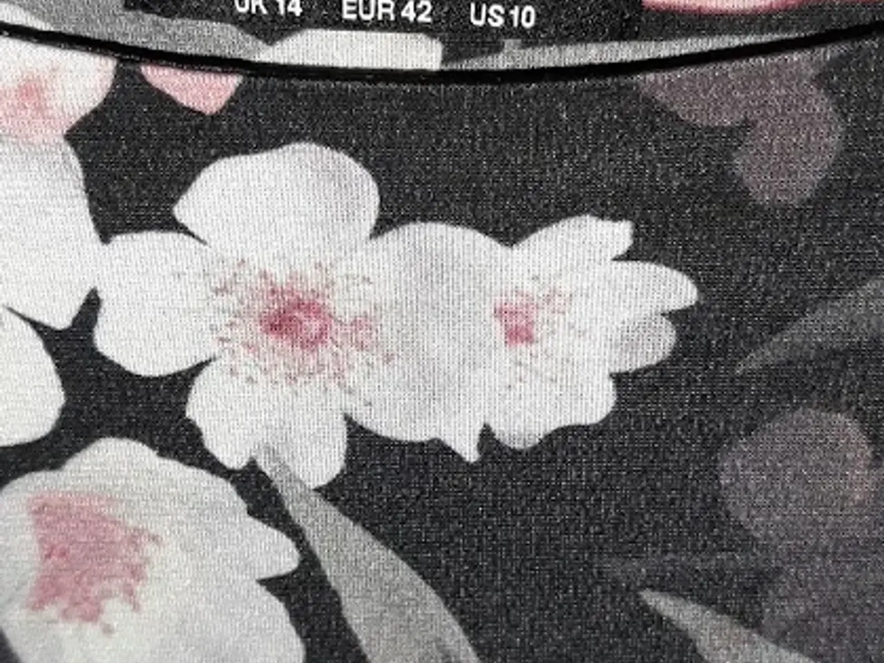 Billede 2 - Kjole fra Wallis -med blomster print. / str. M