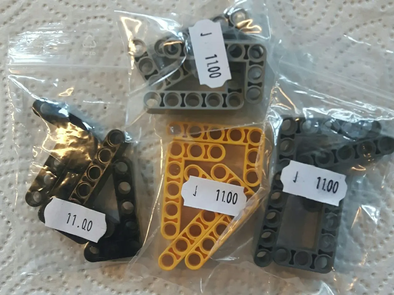 Billede 12 - Posemarked med technicdele
