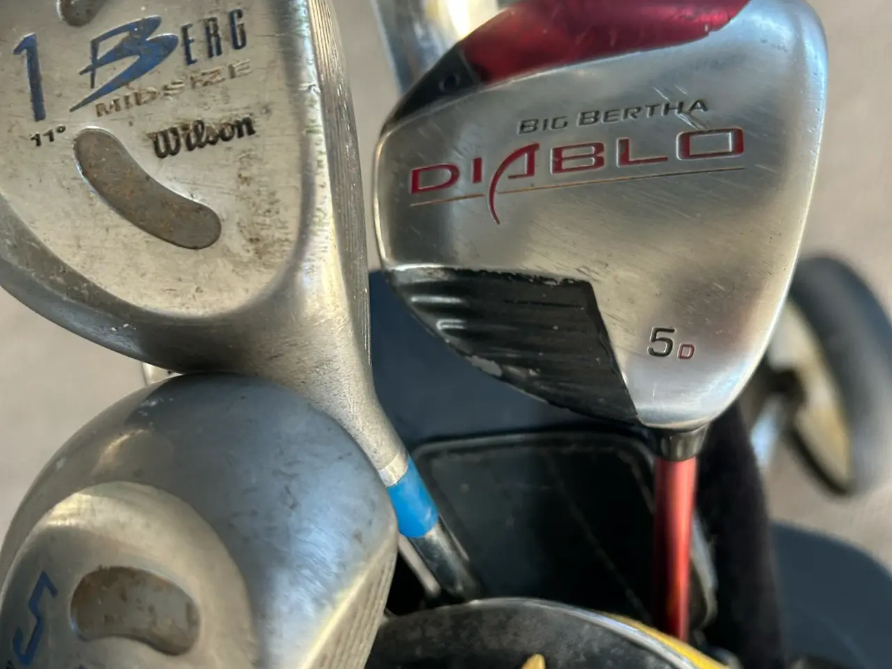Billede 4 - Komplet golfsæt med golfvogn og bag – Wilson & Cal